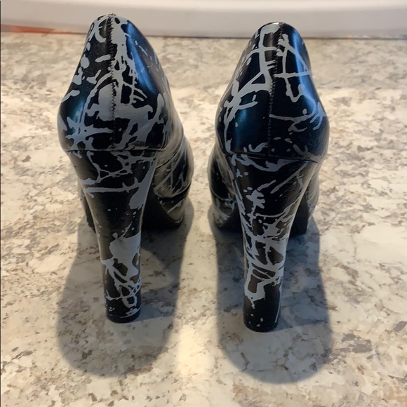 Black splatter high heels - Picture 4 of 4